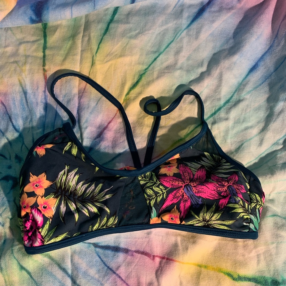 Sporty Bikini Top